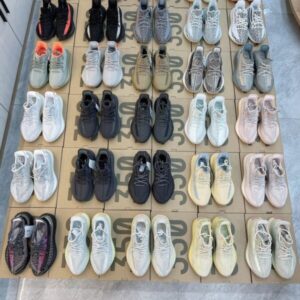 YEEZY Shoes Pallet